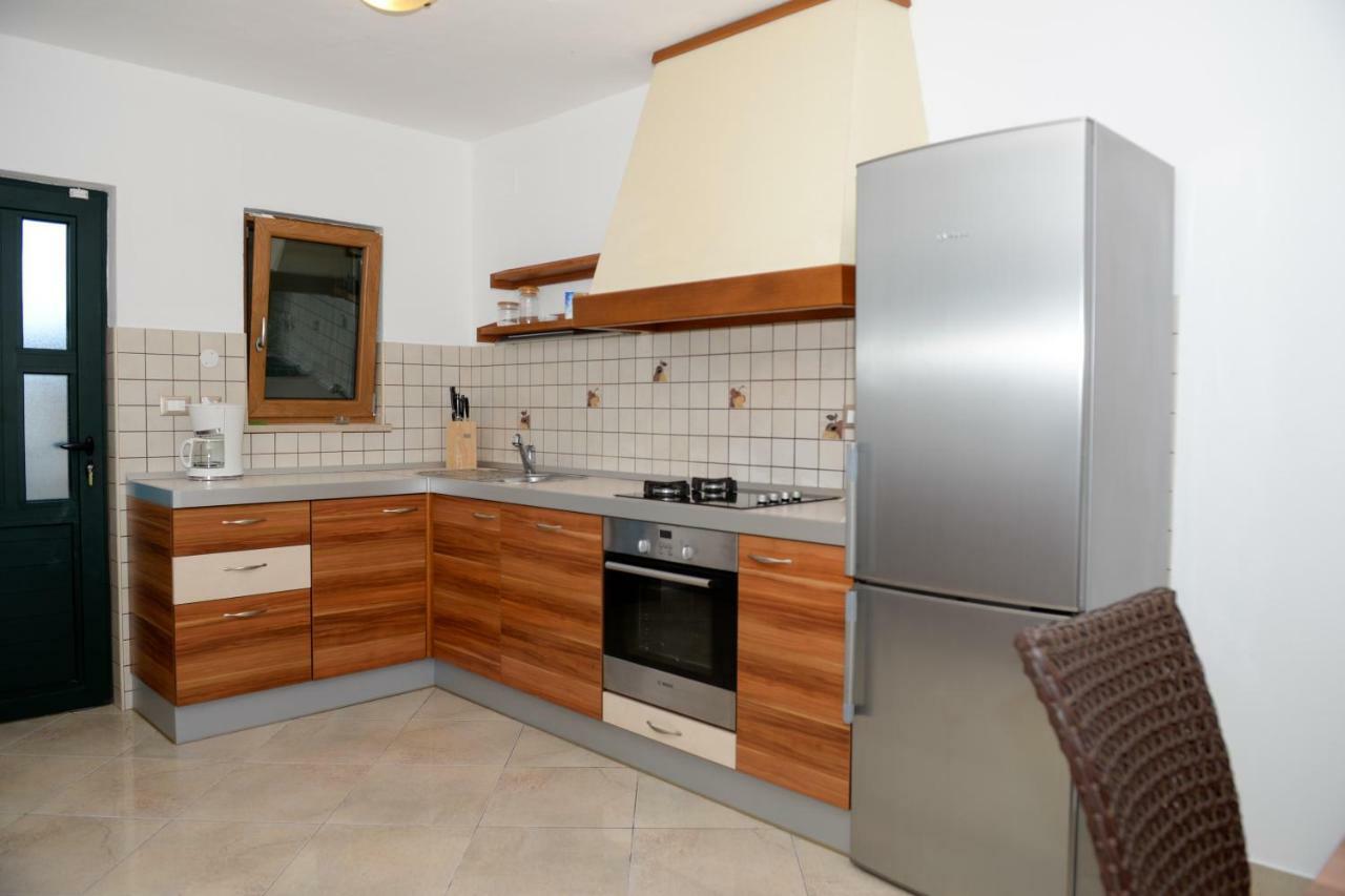 Apartment Markioli Povlja  Esterno foto