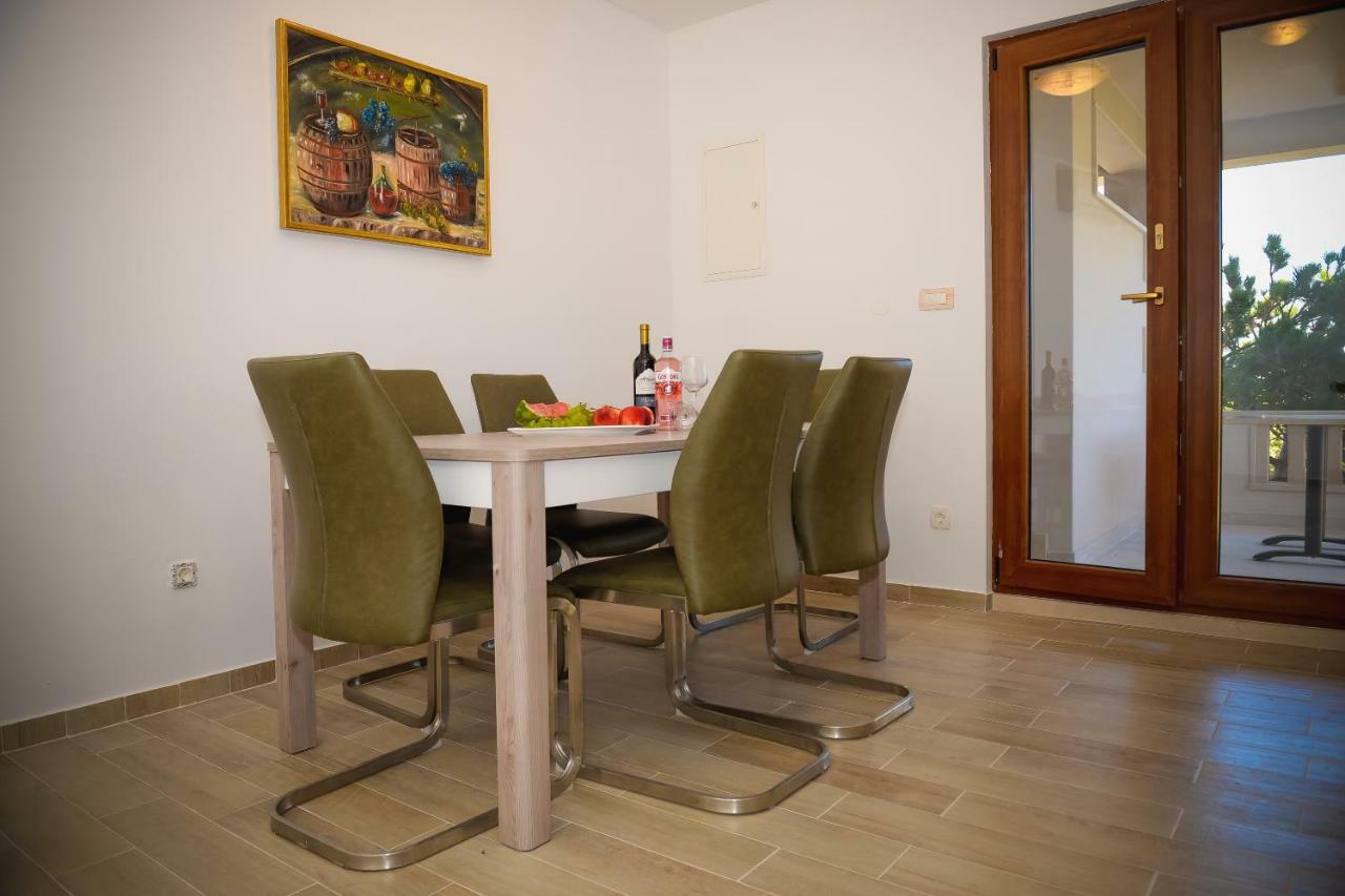 Apartment Markioli Povlja  Esterno foto